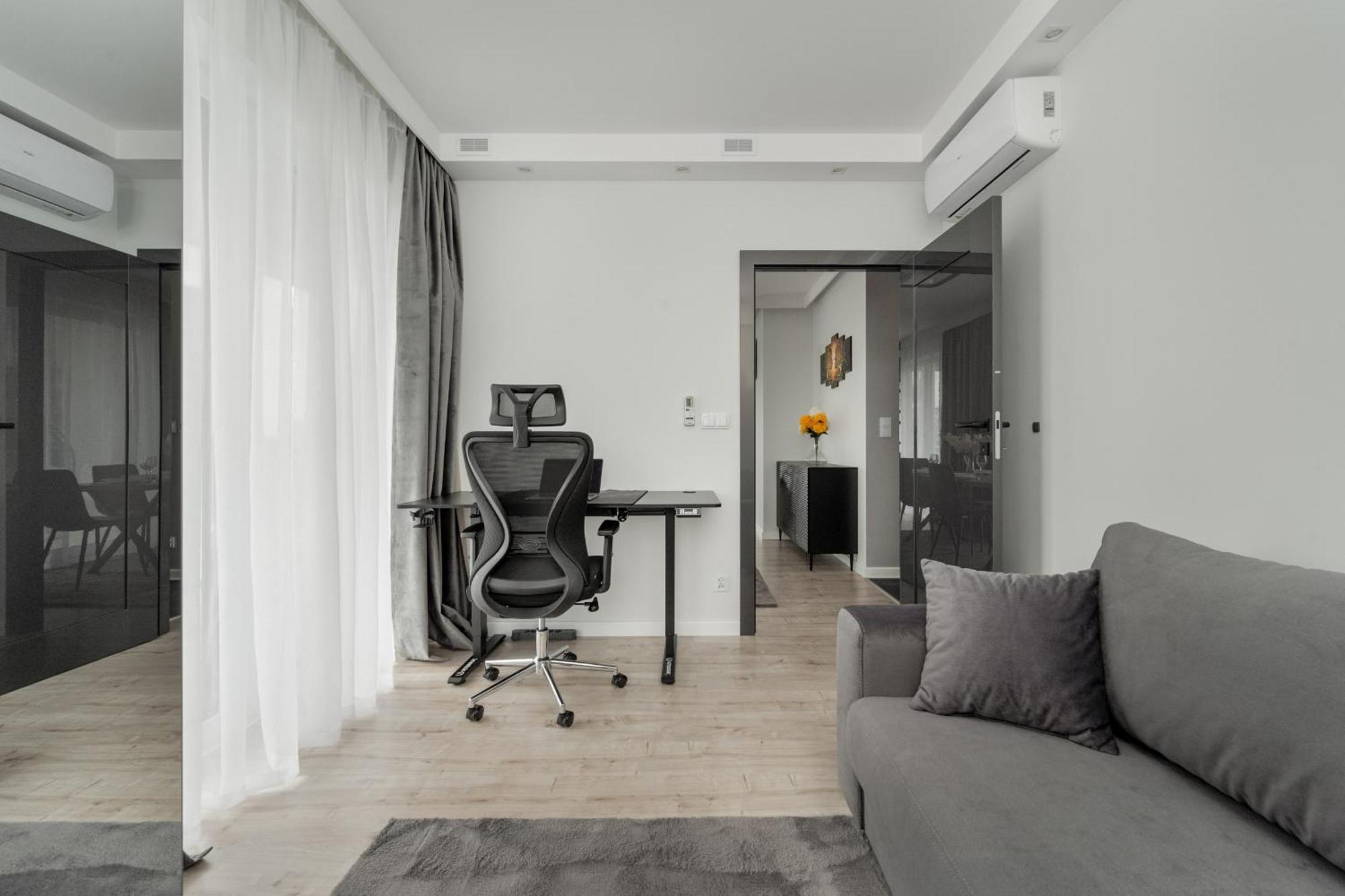 Luksusowy Apartament Z 3 Sypialniami, Klimatyzacja, Parkingiem I Biurkiem We Wroclawiu By Renters Prestige Exteriér fotografie