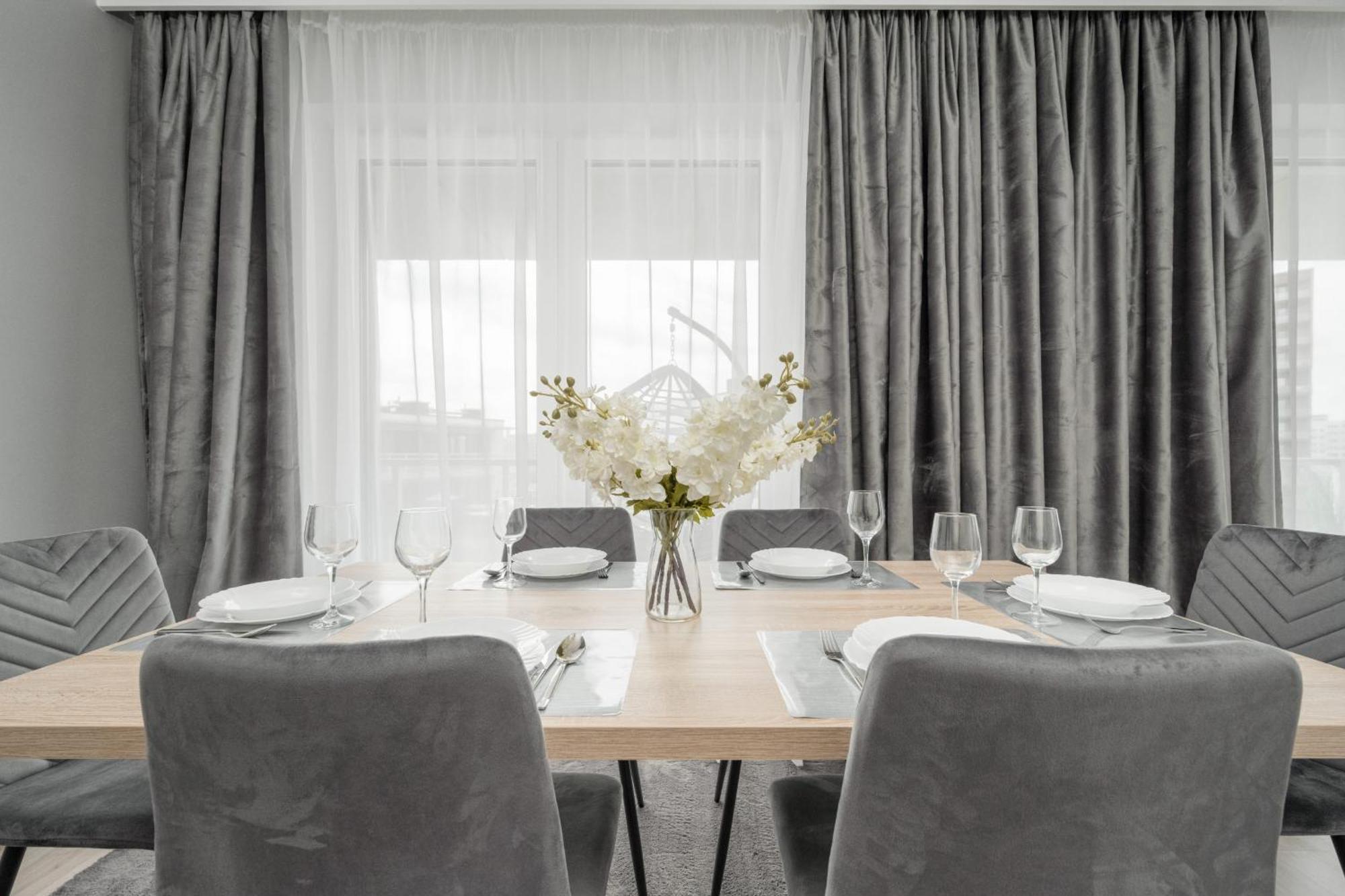 Luksusowy Apartament Z 3 Sypialniami, Klimatyzacja, Parkingiem I Biurkiem We Wroclawiu By Renters Prestige Exteriér fotografie